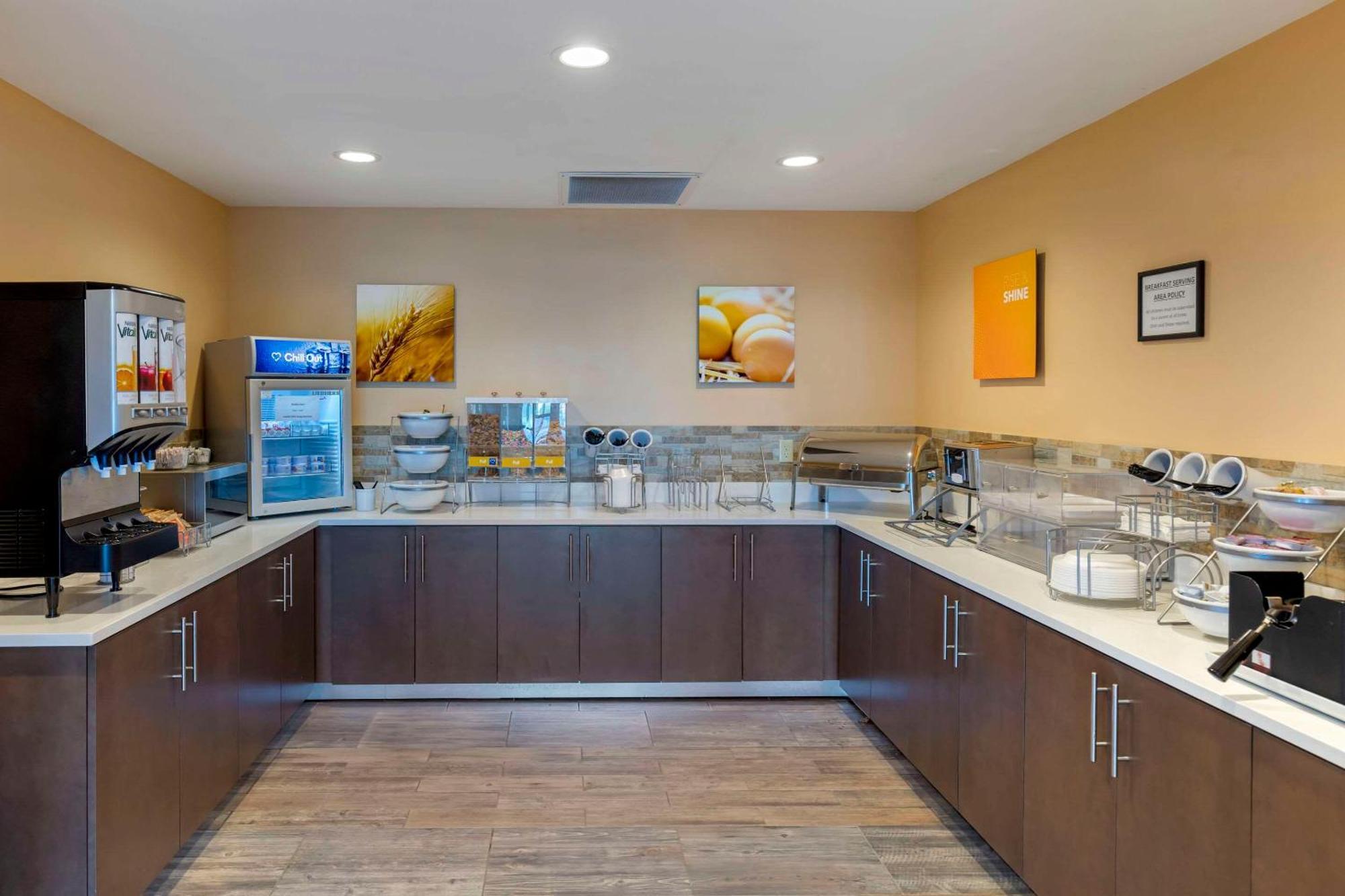Comfort Inn & Suites East Елиджей Екстериор снимка