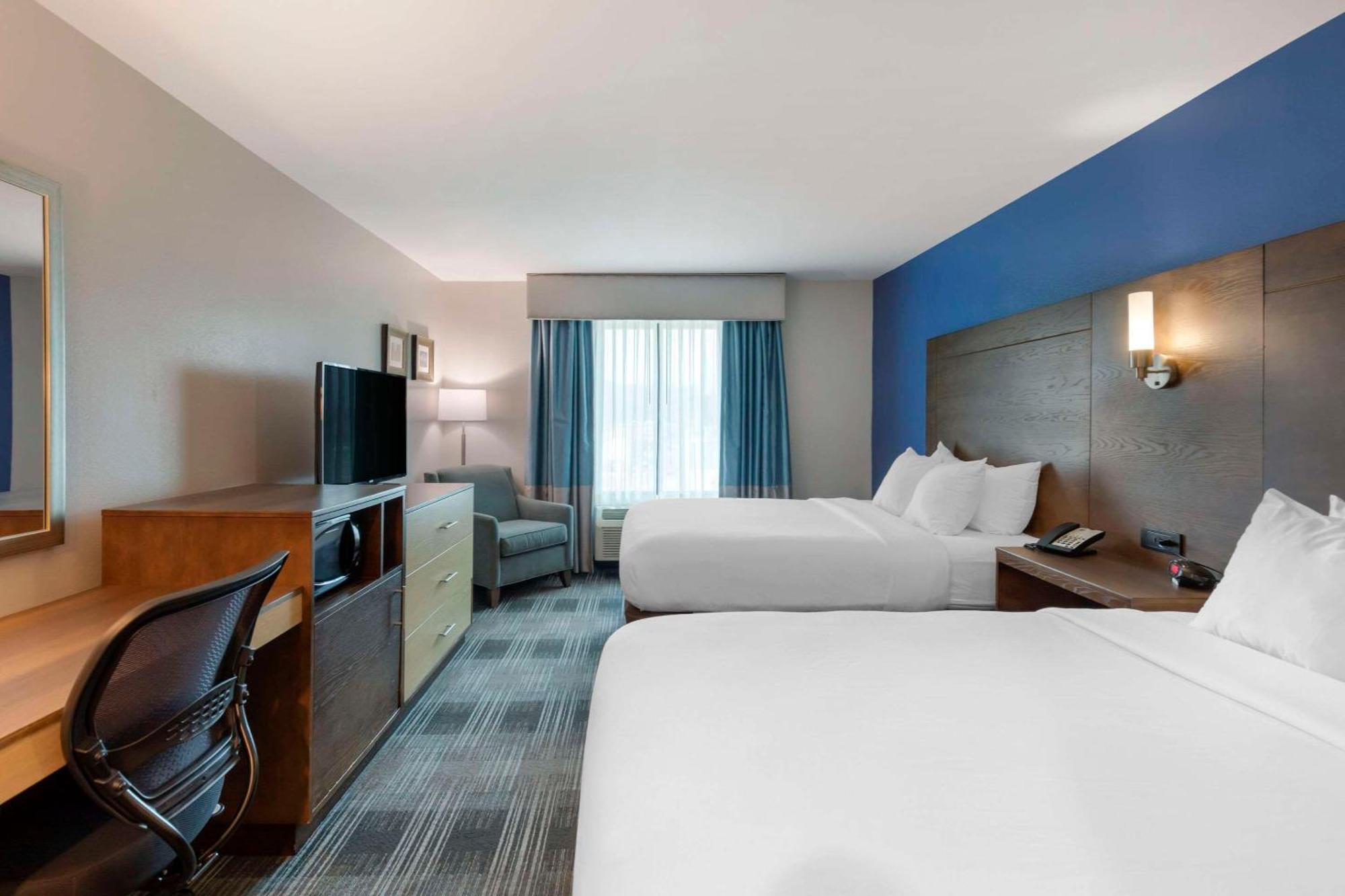 Comfort Inn & Suites East Елиджей Екстериор снимка