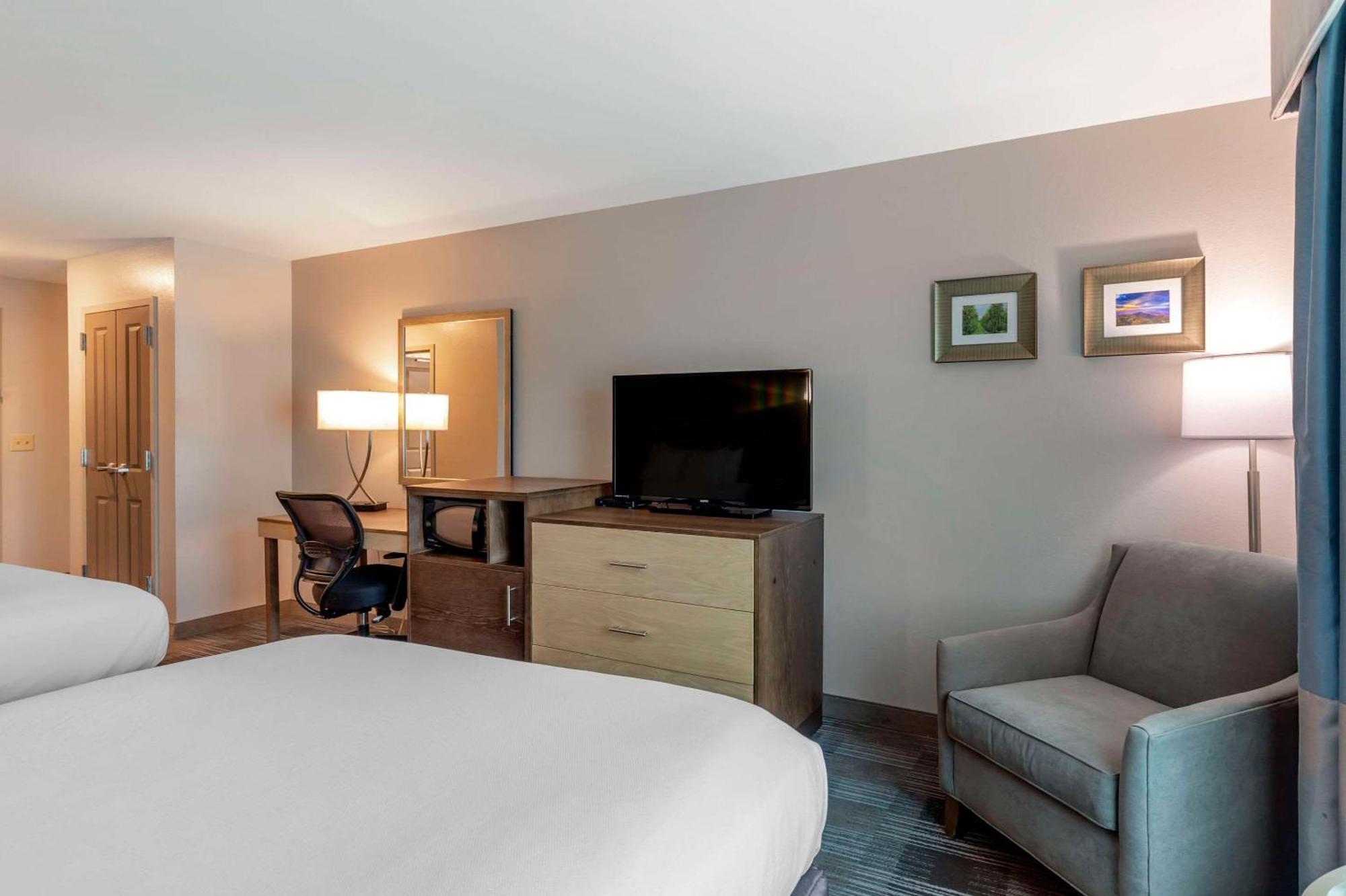 Comfort Inn & Suites East Елиджей Екстериор снимка