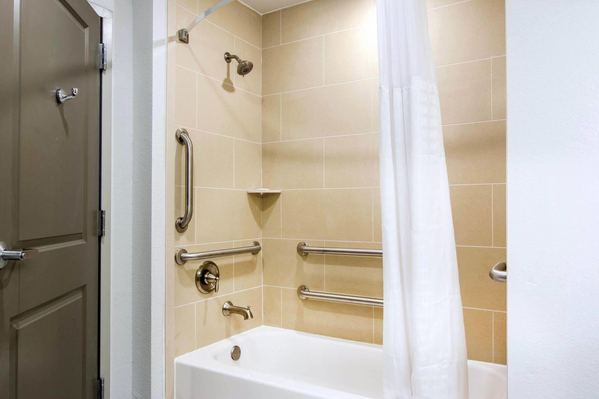 Comfort Inn & Suites East Елиджей Екстериор снимка